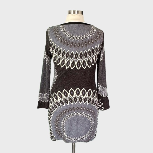 Axyeh Printed Sweater Dress - Picture 4 of 8